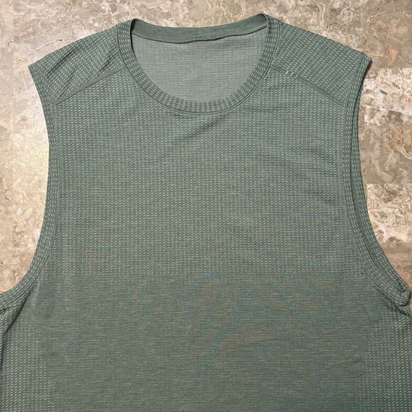 Lululemon Shirt Mens Large Green Metal Vent Tech Tank Top Sleeveless Gym Running - Picture 1 of 9